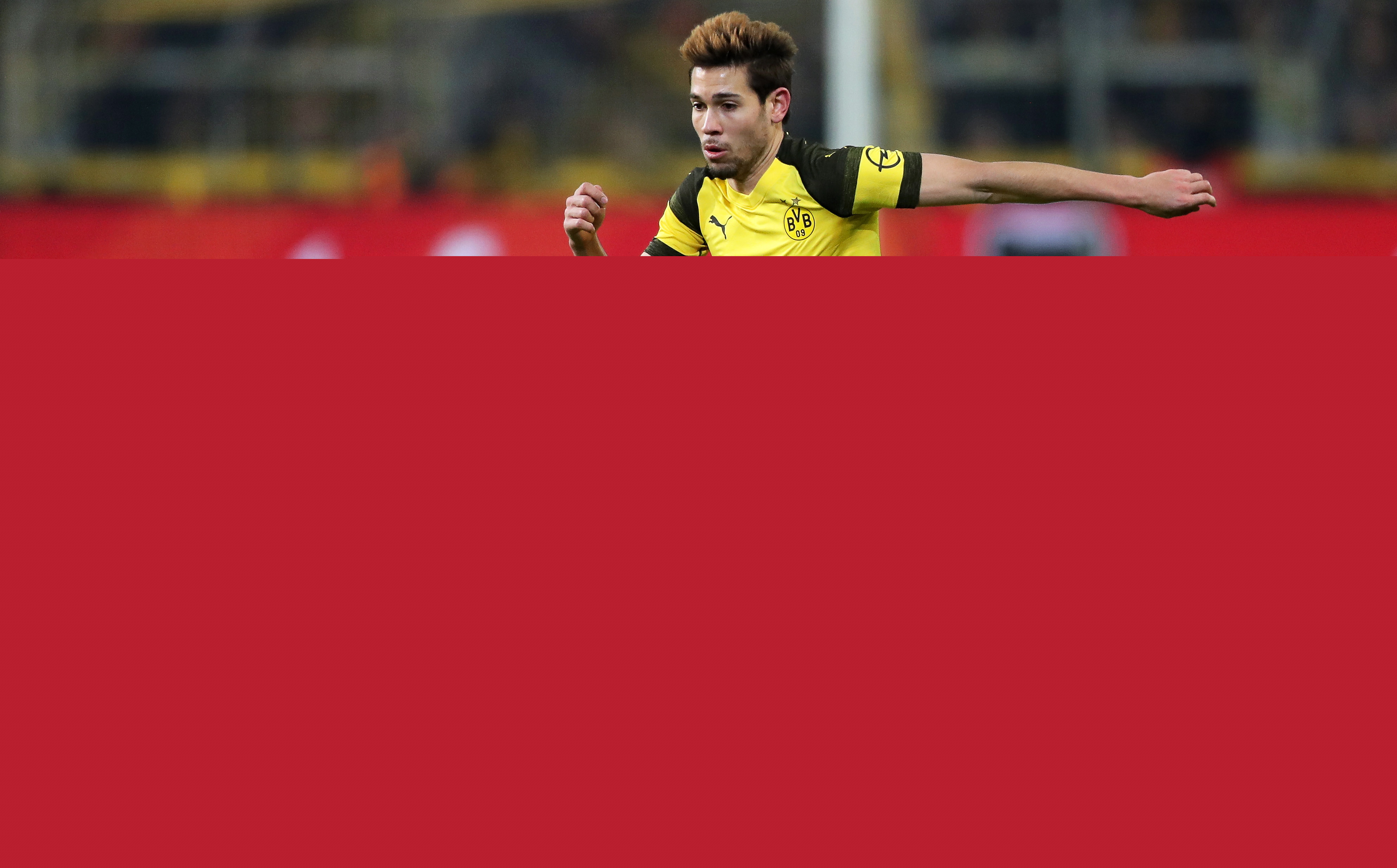 张外龙：向余望是中国足球未来的重要资源，我曾帮他重建信心（张外龙：向余望是国足未来的关键财富，我曾帮助他重拾信心）