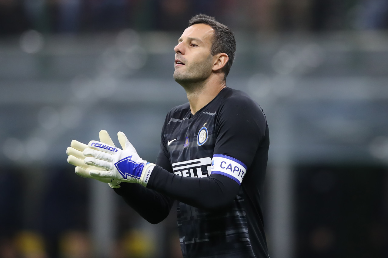 每体：拜仁巴萨有意霍村前锋阿斯拉尼，转会费不超过2500万欧