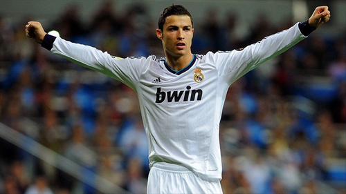 不给机会了？曝阿隆索已失去皇马更衣室掌控权，输曼城或被解雇