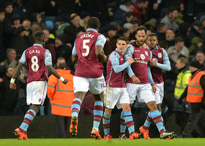 整活，布拉格斯拉维亚把梅西回诺坎普的背景P成自家主场