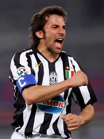 阿斯：瓦伦西亚正考虑与维尼修斯纪录片出品公司达成庭外和解（阿斯报：瓦伦西亚考虑与维尼修斯纪录片制作方达成庭外和解）