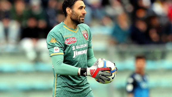 官方：法兰克福签下日本19岁后卫小杉启太，明年1月正式加盟（官宣：日本19岁后卫小杉启太签约法兰克福，明年1月入队）