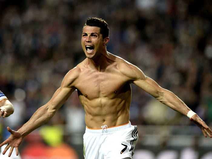 中足联纪律道德准则：球迷歧视行为将使俱乐部至少被罚50万元