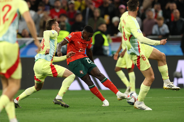 2025／26赛季英超：曼城vs利兹联，曼城望主场优势扭转连败趋势（英超2025／26：曼城主场迎战利兹联，力争凭主场之利止住连败）