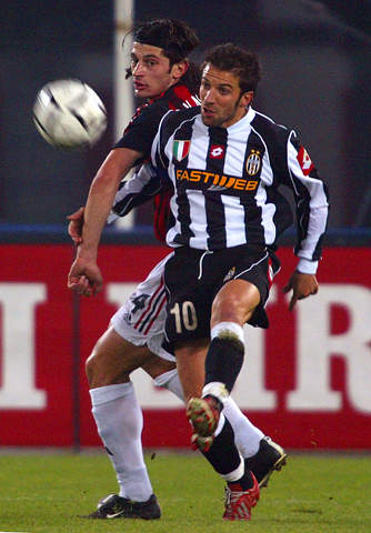 巴黎队史第九次在欧冠负于拜仁仅次于皇萨