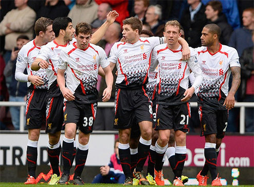 狼队14轮仅积2分排名英超垫底，上赛季曾双杀曼联