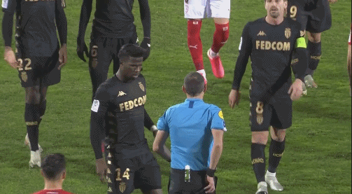 法甲半场：奥巴梅杨+格林伍德各建功，尼斯暂0-2马赛（法甲半场战报：马赛2-0领先尼斯，奥巴梅杨与格林伍德各入一球）