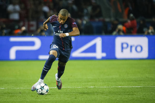 东体：明年3月份国足可能与打进世界杯正赛的亚洲球队热身