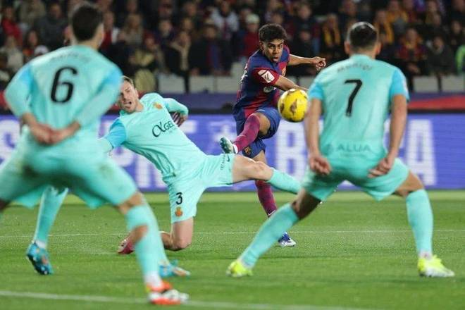 天皇杯半场：永户胜也破门，神户胜利船1-0广岛三箭（天皇杯半场：永户胜也建功，神户胜利船1-0暂领先广岛三箭）