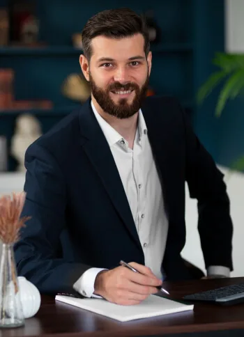 Our Financial Experts The Team  Member Solution. - 壹号娱乐